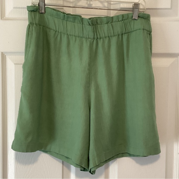 Jason Wu Pants - GUC Jason Wu Women’s Spring Green Shorts Size Small